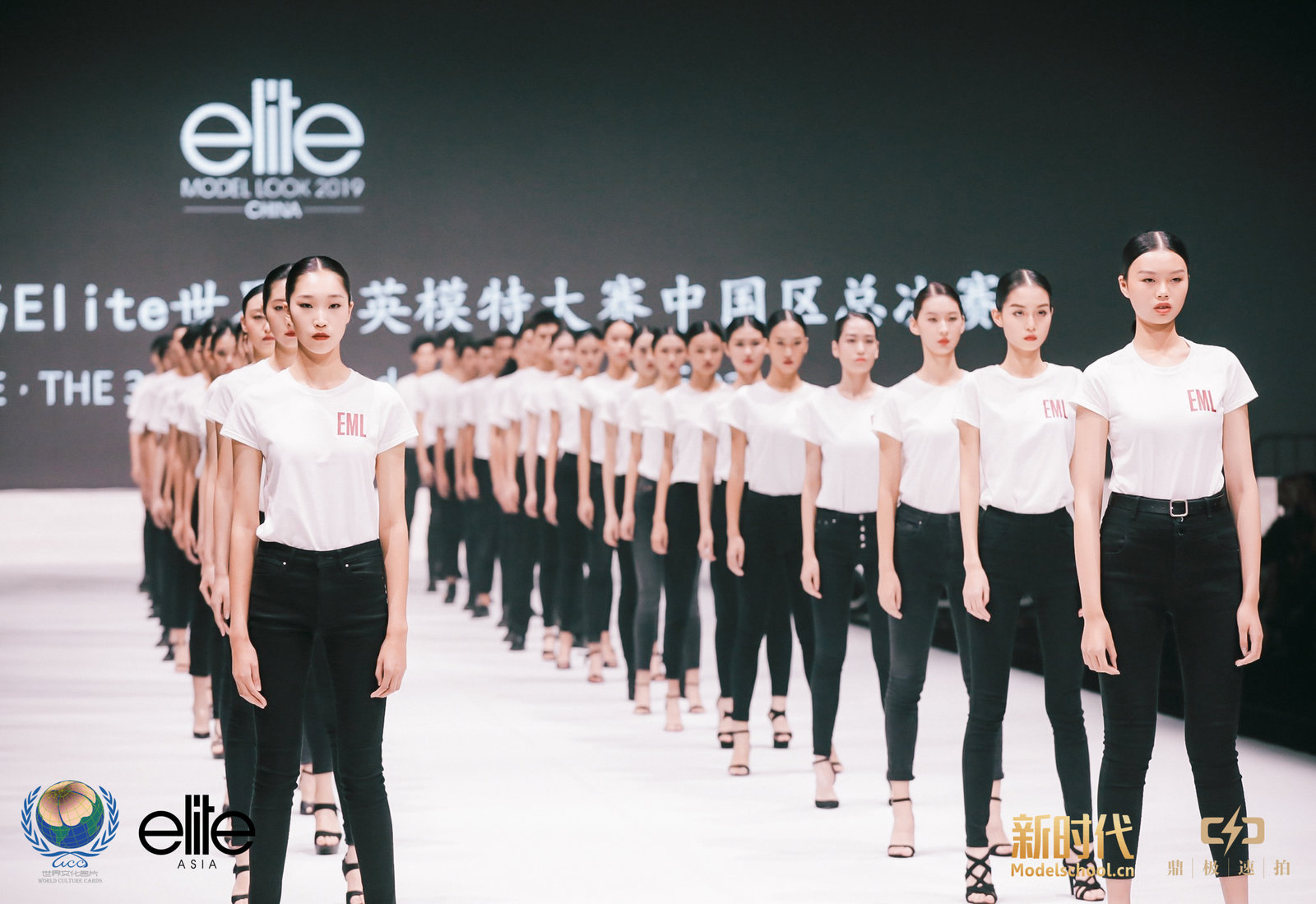 模特比赛如何建立良好自信心态，模特走秀需要那些步骤